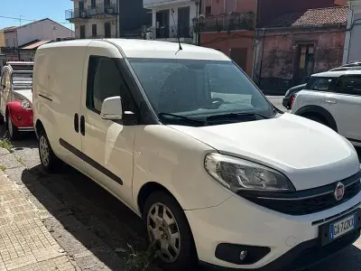 Begagnad Fiat Doblò 105 HK (77 kW) 2020 Minibuss