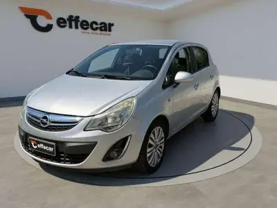 Usata Opel Corsa 86 CV (63 kW) 2011 Argento Utilitaria