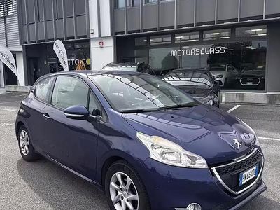 Usata Peugeot 208 82 CV (60 kW) 2012 Blu Utilitaria