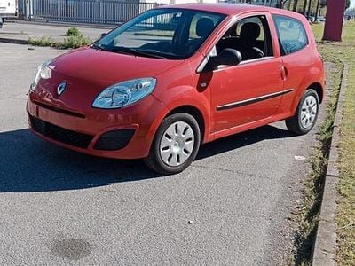 Usado Renault Twingo Dynamique 76 CV (55 kW) 2009 Rojo Utilitario