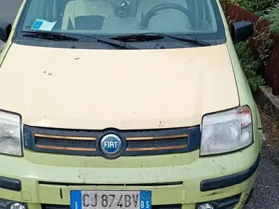 Usata Fiat Panda 60 CV (44 kW) 2003 Giallo Utilitaria