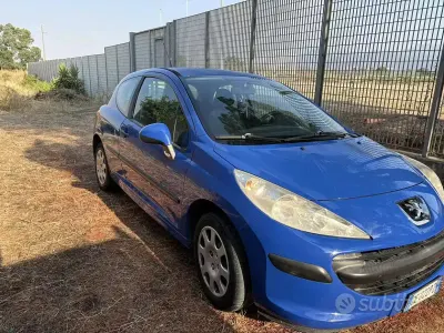 Usata Peugeot 207 73 CV (53 kW) 2007 Bluazzurro Berlina