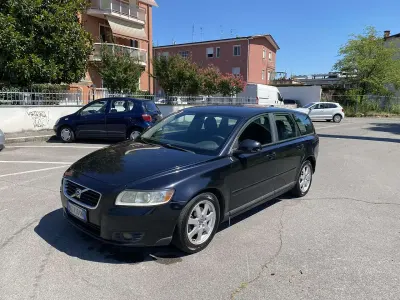 Usata Volvo V50 Drive Kinetic 109 CV (80 kW) 2009 Blu/azzurro Station wagon