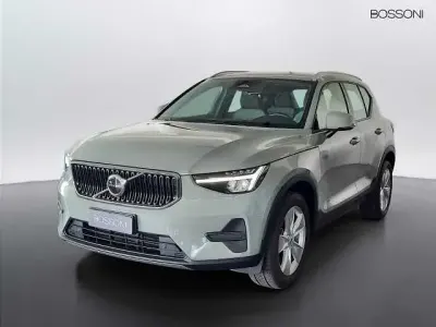 Usata Volvo XC40 120 CV (88 kW) 2023 Verde SUV
