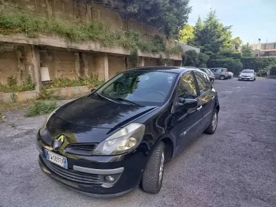 Usata Renault Clio III 75 CV (55 kW) 2006 Nero Berlina