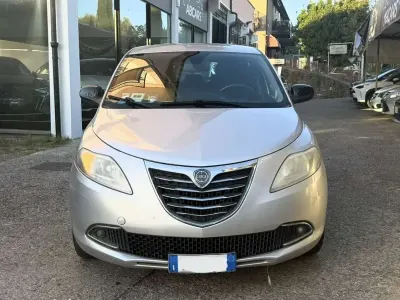 Usata Lancia Ypsilon Silver 95 CV (69 kW) 2012 Other Utilitaria