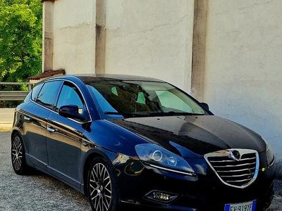 Usata Lancia Delta 120 CV (88 kW) 2014 Nero Utilitaria