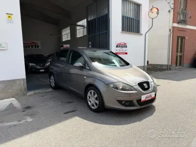 Usata Seat Altea 105 CV (77 kW) 2005 Grigio Monovolume