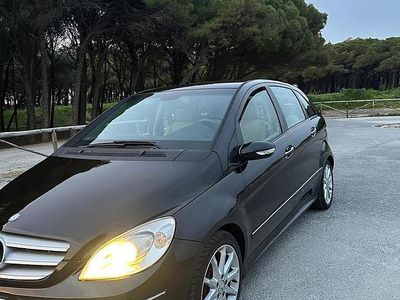 Usata Mercedes B200 140 CV (102 kW) 2007 Nero Monovolume