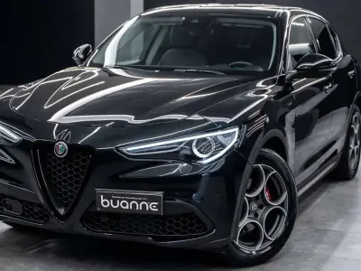 Usata Alfa Romeo Stelvio Sprint 190 CV (139 kW) 2020 Nero metallizzato SUV