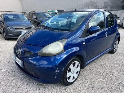 Usata Toyota Aygo 67 CV (49 kW) 2008 Blu Utilitaria