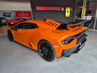 Usata Lamborghini Huracán 639 CV (469 kW) 2024 Arancio borealis Coupé