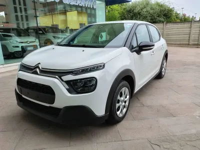 Usata Citroën C3 Feel 83 CV (61 kW) 2022 Bianco Utilitaria