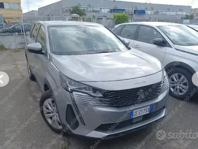 Usata Peugeot 5008 Allure 131 CV (96 kW) 2021 Grigio SUV