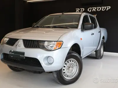 Usata Mitsubishi L200 Invite 136 CV (100 kW) 2007 Grigio Pick-up