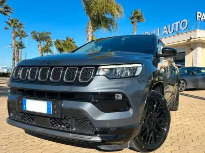 Usata Jeep Compass 179 CV (131 kW) 2023 Grigio SUV
