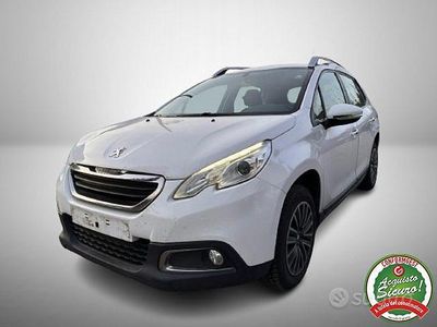 Usata Peugeot 2008 Allure 82 CV (60 kW) 2014 Bianco metallizzato SUV