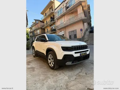 Usata Jeep Avenger Altitude 101 CV (74 kW) 2024 Bianco SUV