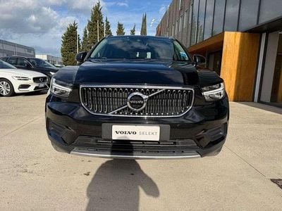 Usata Volvo XC40 Momentum 150 CV (110 kW) 2019 Nero SUV