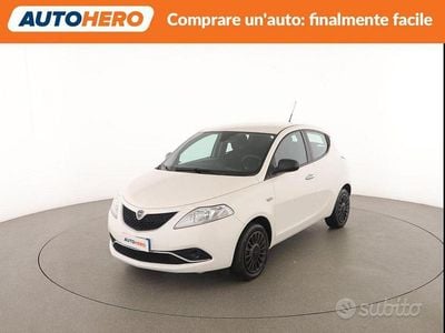 Begagnad Lancia Ypsilon Silver 70 HK (51 kW) 2018 Vit Halvkombi