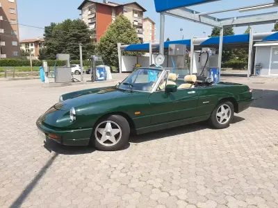 Usata Alfa Romeo Spider 106 CV (77 kW) 1992 Verde Cabrio