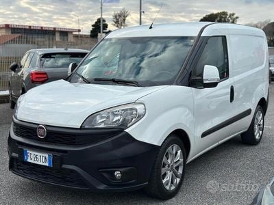 Usata Fiat Doblò Lounge 95 CV (69 kW) 2016 Bianco Monovolume