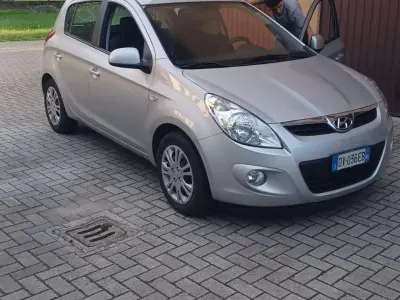 Usata Hyundai i20 Comfort 77 CV (56 kW) 2009 Utilitaria