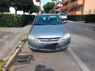 Usata Opel Corsa 75 CV (55 kW) 2004 Grigio Utilitaria