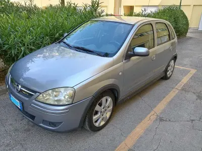 Usata Opel Corsa 69 CV (50 kW) 2006 Utilitaria