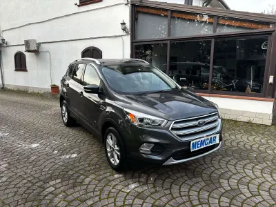 Usata Ford Kuga Titanium 163 CV (119 kW) 2017 Grigio SUV