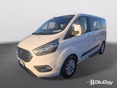 Usata Ford Tourneo Titanium 130 CV (95 kW) 2022 Frozen white Monovolume