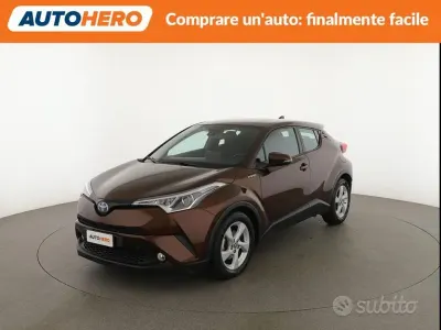 Usata Toyota C-HR Active 98 CV (72 kW) 2018 Marrone SUV