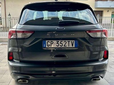 Usata Ford Kuga ST-Line 152 CV (111 kW) 2023 Grigio SUV