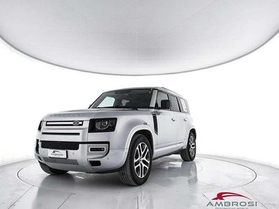 Usata Land Rover Defender SE 250 CV (183 kW) 2023 Grigio SUV