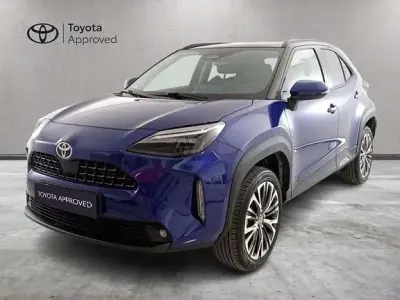 Usata Toyota Yaris Cross Lounge 130 CV (95 kW) 2024 Grigio SUV