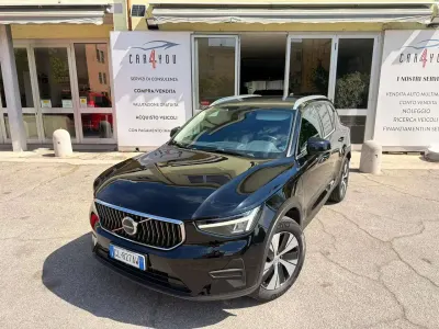 Gebraucht Volvo XC40 129 PS (94 kW) 2022 Schwarz SUV