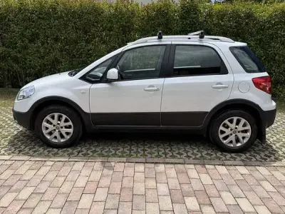 Usata Fiat Sedici Emotion 135 CV (99 kW) 2010 Bianco SUV