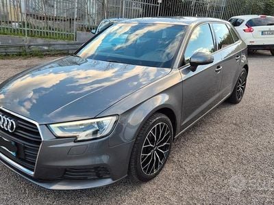 Usata Audi A3 Design 110 CV (80 kW) 2017 Grigio Berlina