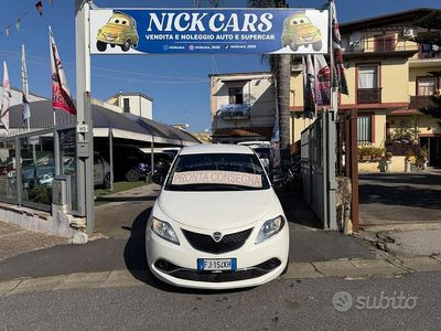 Usata Lancia Ypsilon Silver 69 CV (50 kW) 2017 Bianco Utilitaria