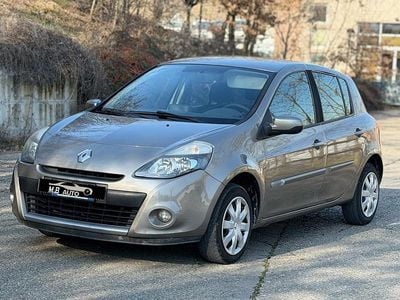Usata Renault Clio II Luxe 74 CV (54 kW) 2009 Oro Berlina