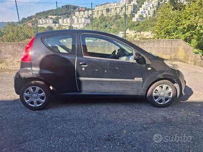 Usata Peugeot 107 68 CV (50 kW) 2007 Nero Utilitaria