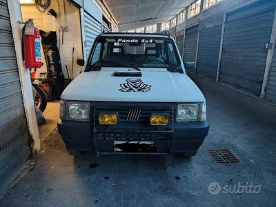 Usata Fiat Panda 4x4 45 CV (33 kW) 1996 Grigio Utilitaria