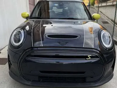 Usata Mini Cooper SE 75 kW (102 CV) 2022 Utilitaria