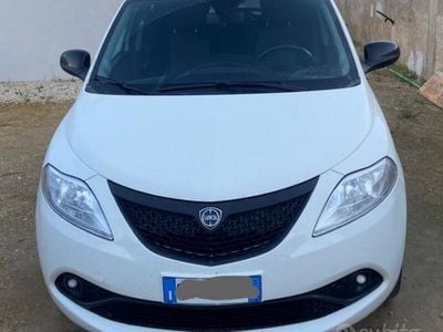 Usata Lancia Ypsilon 80 CV (58 kW) 2022 Utilitaria