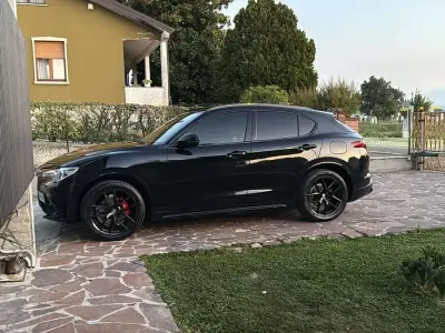 Usata Alfa Romeo Stelvio Super 209 CV (153 kW) 2019 SUV
