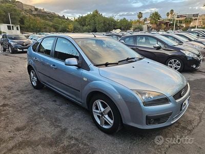Usata Ford Focus S 90 CV (66 kW) 2007 Blu Berlina