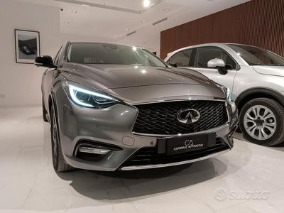 Infiniti Q30