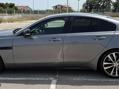 Usata Jaguar XE R-Dynamic 204 CV (150 kW) 2023 Grigio Berlina