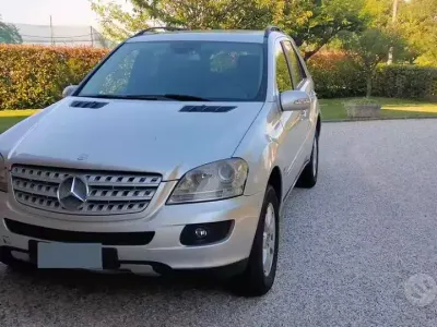 Usata Mercedes ML320 224 CV (164 kW) 2005 Grigio SUV