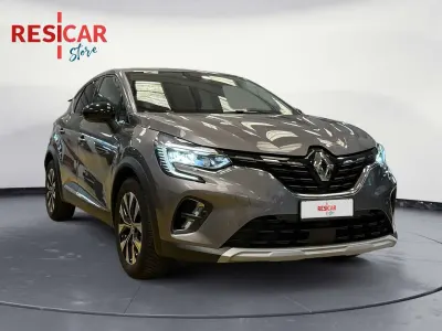 Usata Renault Captur Equilibre 94 CV (69 kW) 2023 Grigio metallizzato SUV